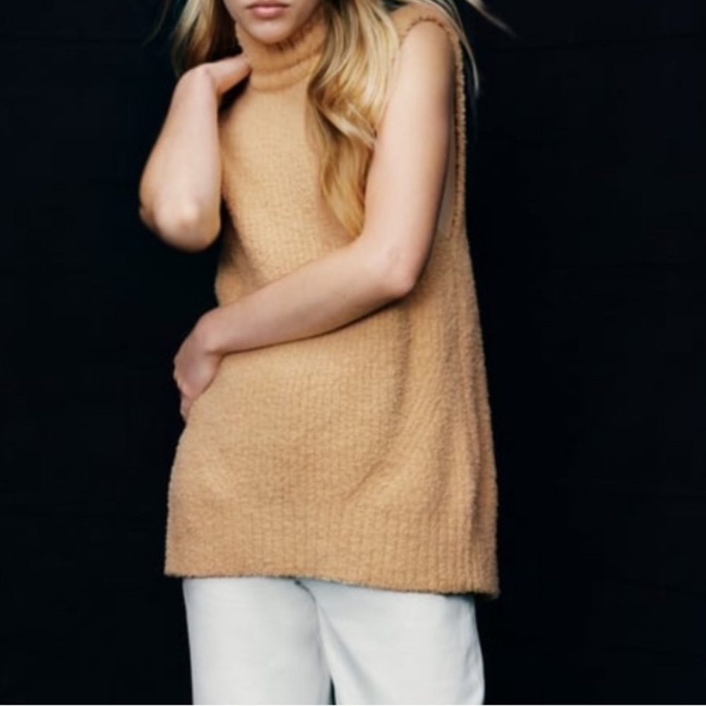 Zara Yellow Open Back TurtleNeck Knit Sweater Sz Small Women